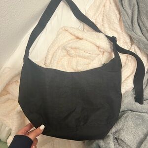 Medium crescent nylon BAGGU